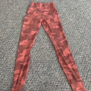 Lululemon Wunder Train High-Rise Tight 28”-Heritage 365 Camo Brier Rose Multi